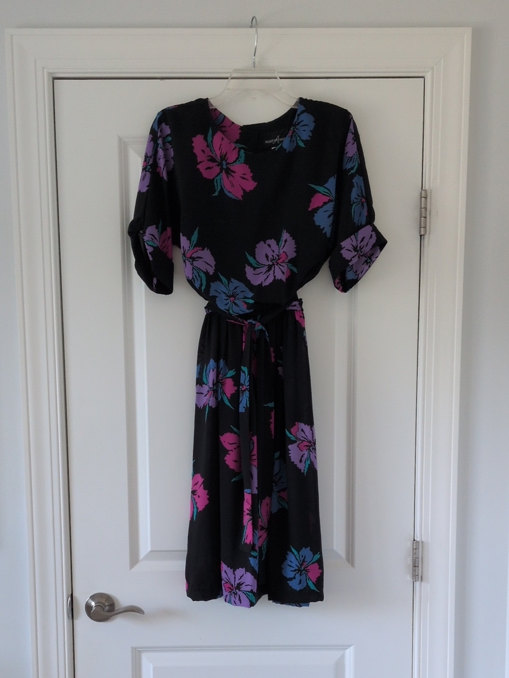 Vintage Positive Attitude - Black Midi Dress with Floral Print